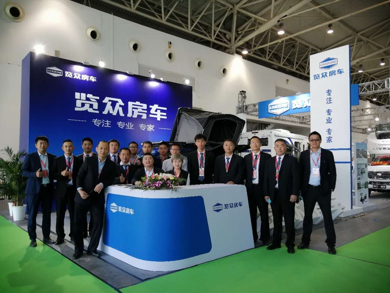 從這選房車的顧客怎么這么多？