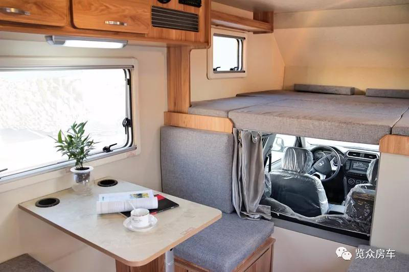 房車還就要選汽油、四驅(qū)、兩米大床 房車還就要選汽油、四驅(qū)、兩米大床