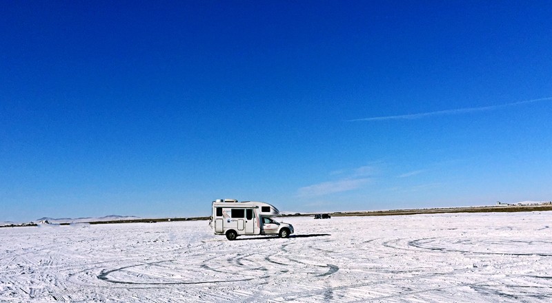 冬季玩雪，開房車這個必須要有