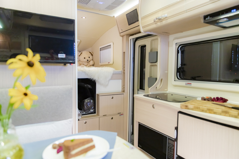 選這輛房車，只為更多山花爛漫