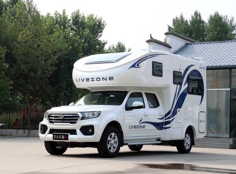 有上下鋪的房車，還是四驅，點贊