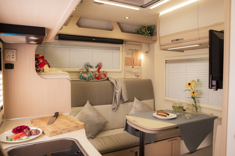 不懼荒野,不怕泥濘,四驅房車更給力 不懼荒野,不怕泥濘,四驅房車更給力