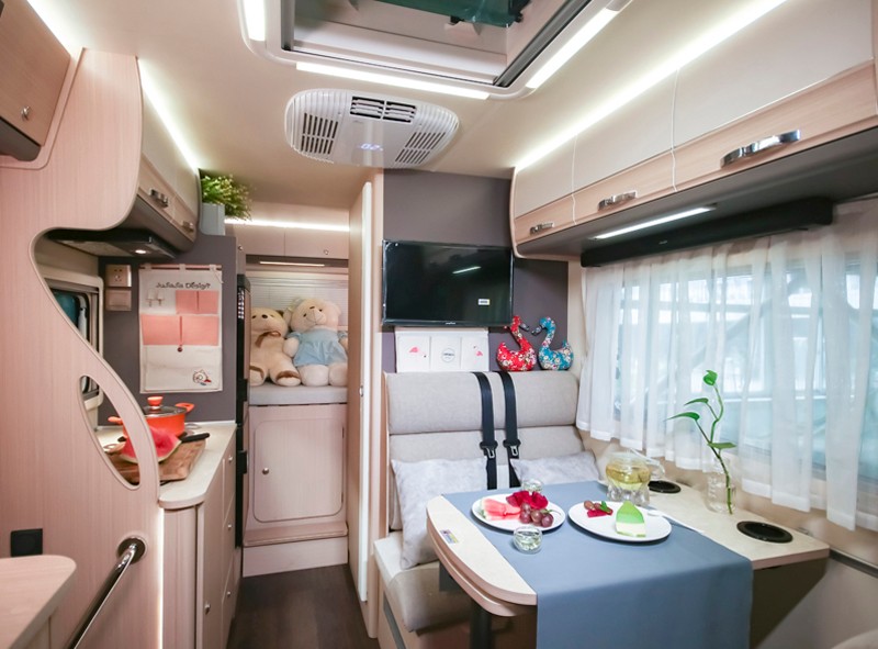 不懼荒野,不怕泥濘,四驅房車更給力 不懼荒野,不怕泥濘,四驅房車更給力