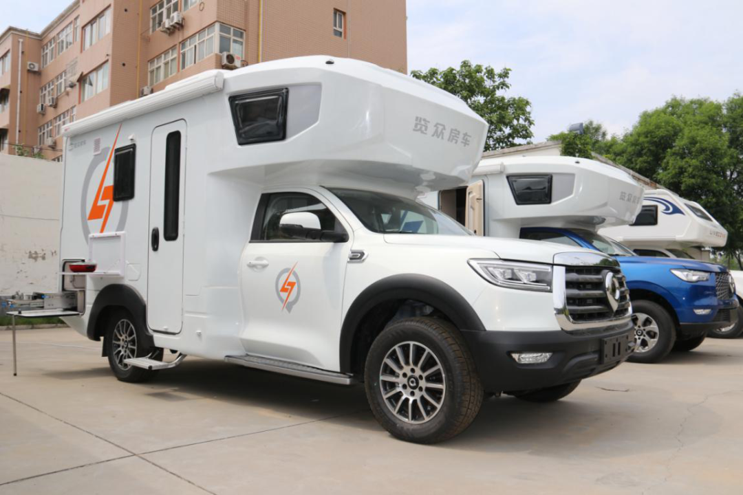 為自由著色!紅、白、藍、棕,你選哪一種? 為自由著色!紅、白、藍、棕,你選哪一種?