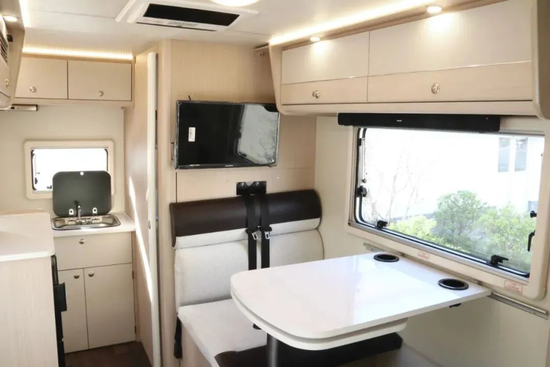 8月12日，相約武漢！顏值、動力、空間都滿意的皮卡房車來了！